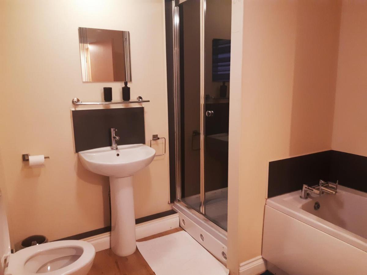 Yarmouth Apartments, Street Permit Parking, Close To Everything, Beach, Pier, Free Wifi Apartment