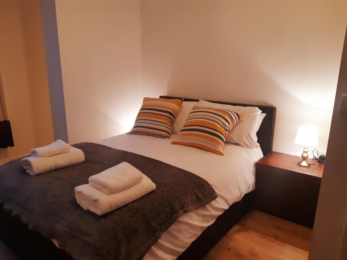 Yarmouth Apartments, Street Permit Parking, Close To Everything, Beach, Pier, Free Wifi * Great Yarmouth