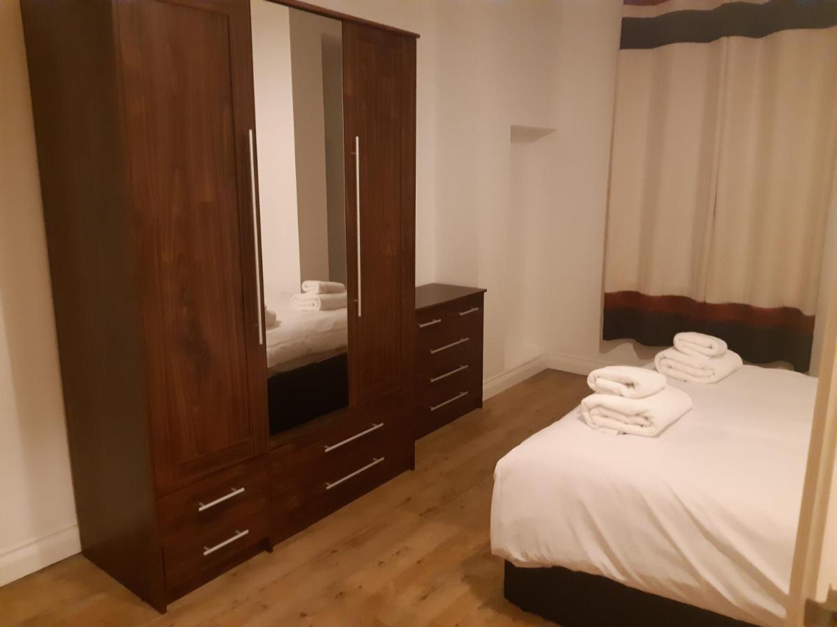Yarmouth Apartments, Street Permit Parking, Close To Everything, Beach, Pier, Free Wifi Apartment