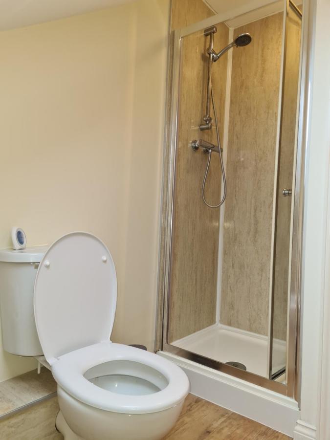 Yarmouth Apartments, Street Permit Parking, Close To Everything, Beach, Pier, Free Wifi Apartment