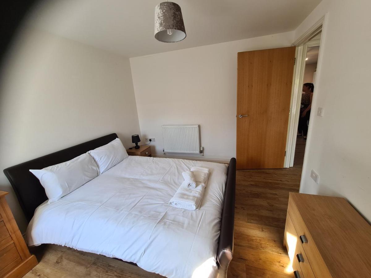 Yarmouth Apartments, Street Permit Parking, Close To Everything, Beach, Pier, Free Wifi Apartment *