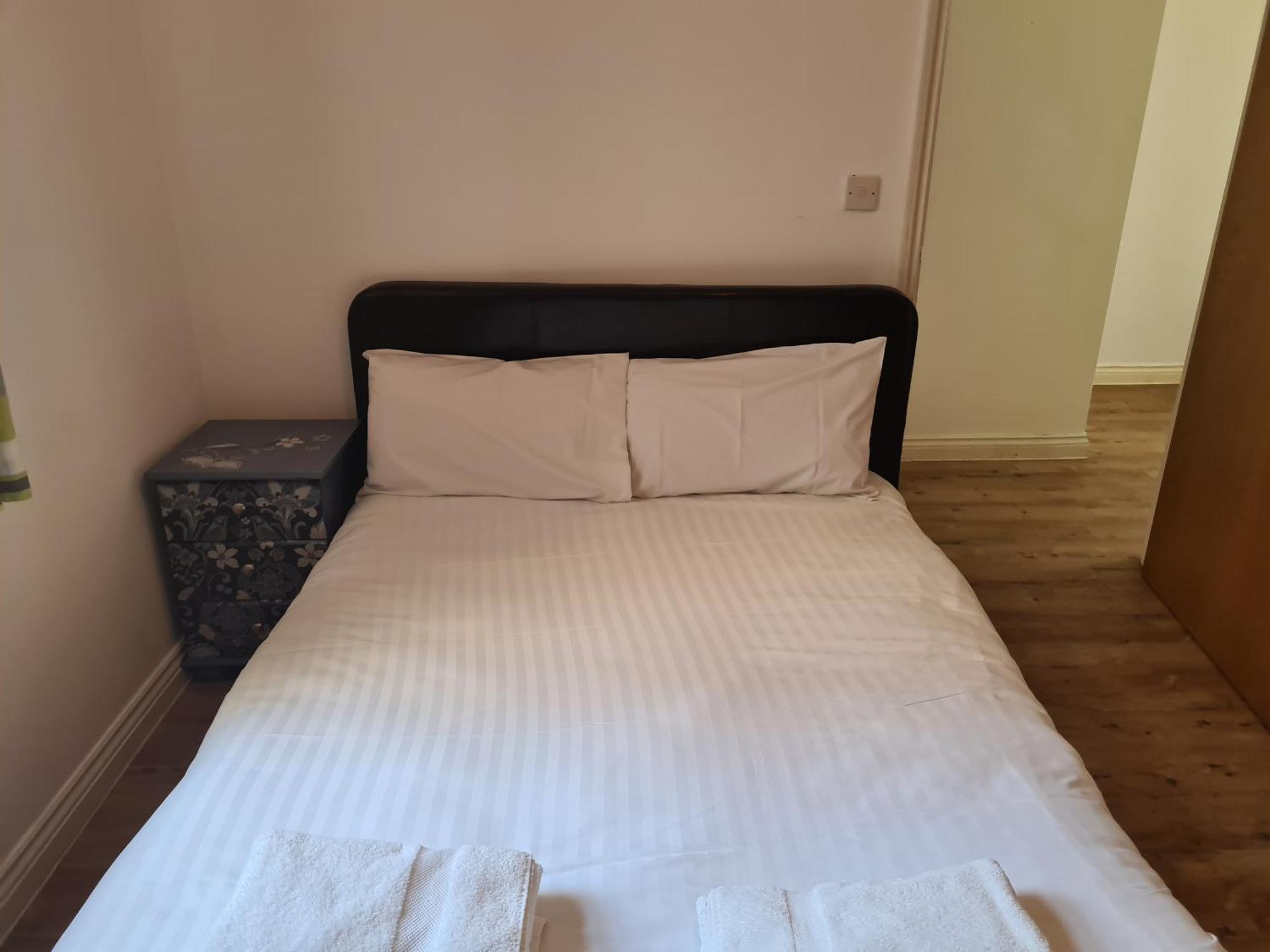 Yarmouth Apartments, Street Permit Parking, Close To Everything, Beach, Pier, Free Wifi *