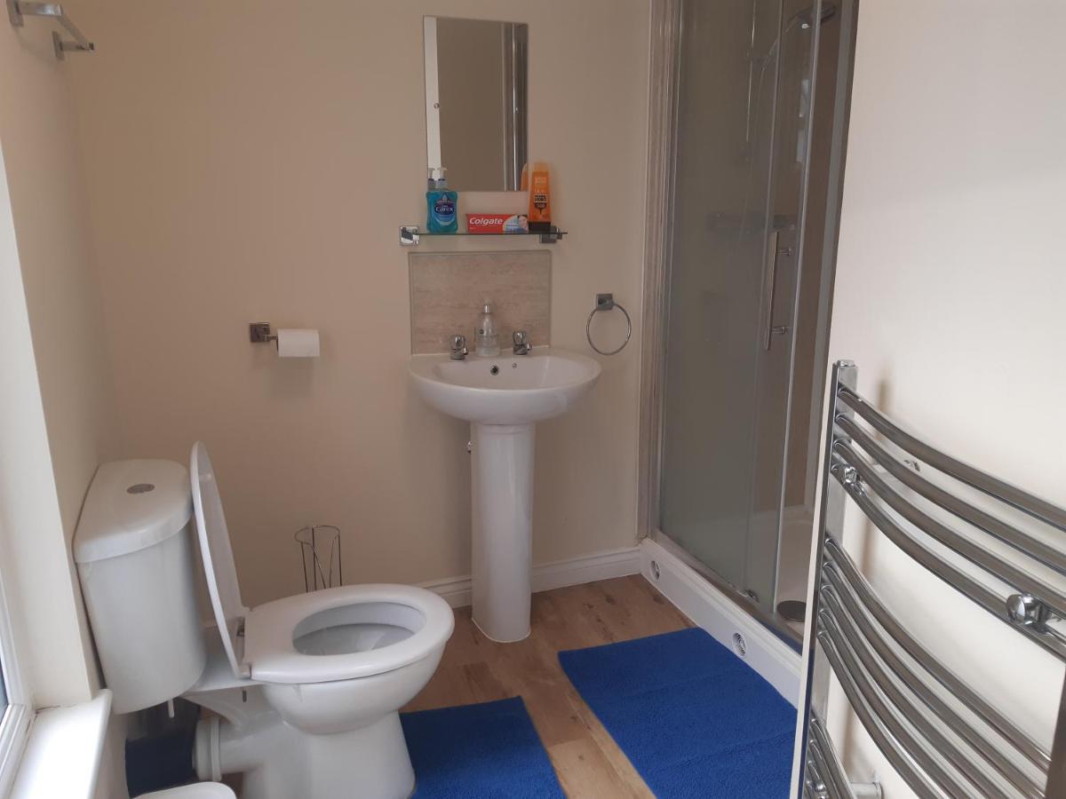Apartment Yarmouth Apartments, Street Permit Parking, Close To Everything, Beach, Pier, Free Wifi