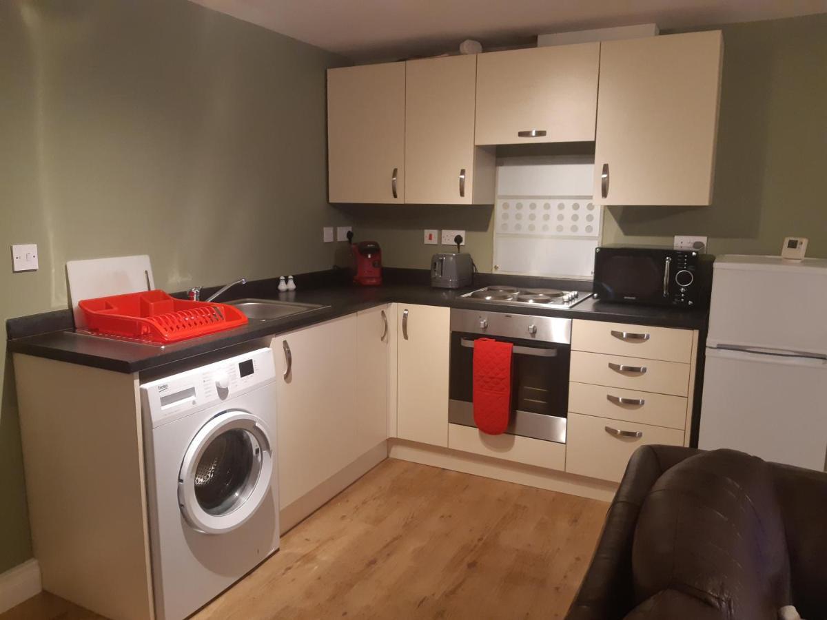 Apartment Yarmouth Apartments, Street Permit Parking, Close To Everything, Beach, Pier, Free Wifi