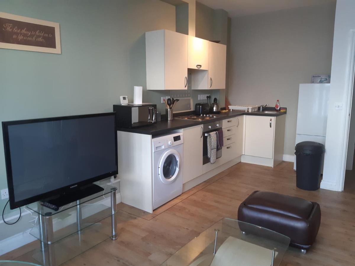 Yarmouth Apartments, Street Permit Parking, Close To Everything, Beach, Pier, Free Wifi * Great Yarmouth